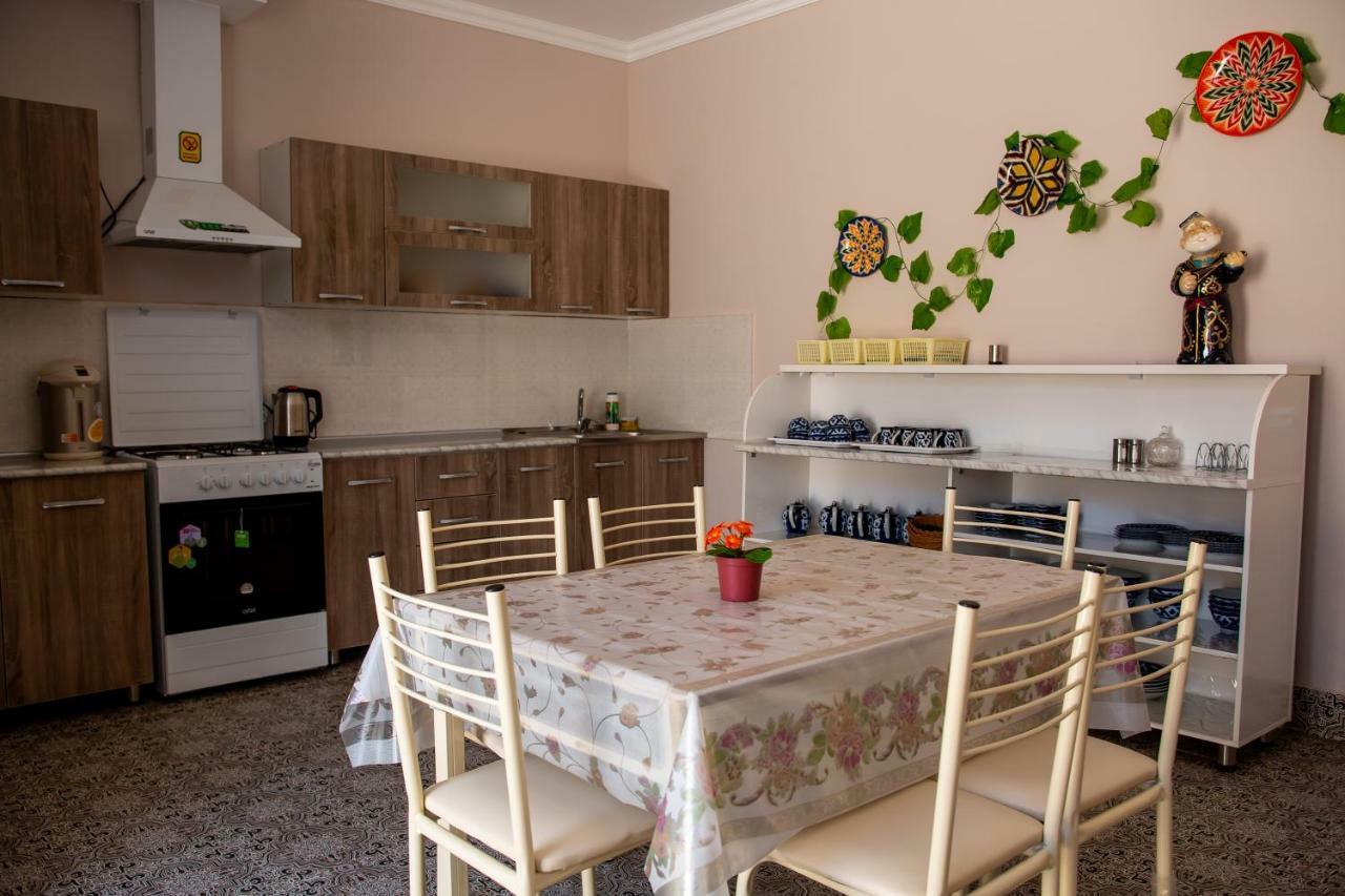 Hostel Bukhara Gold Tasjkent Eksteriør billede