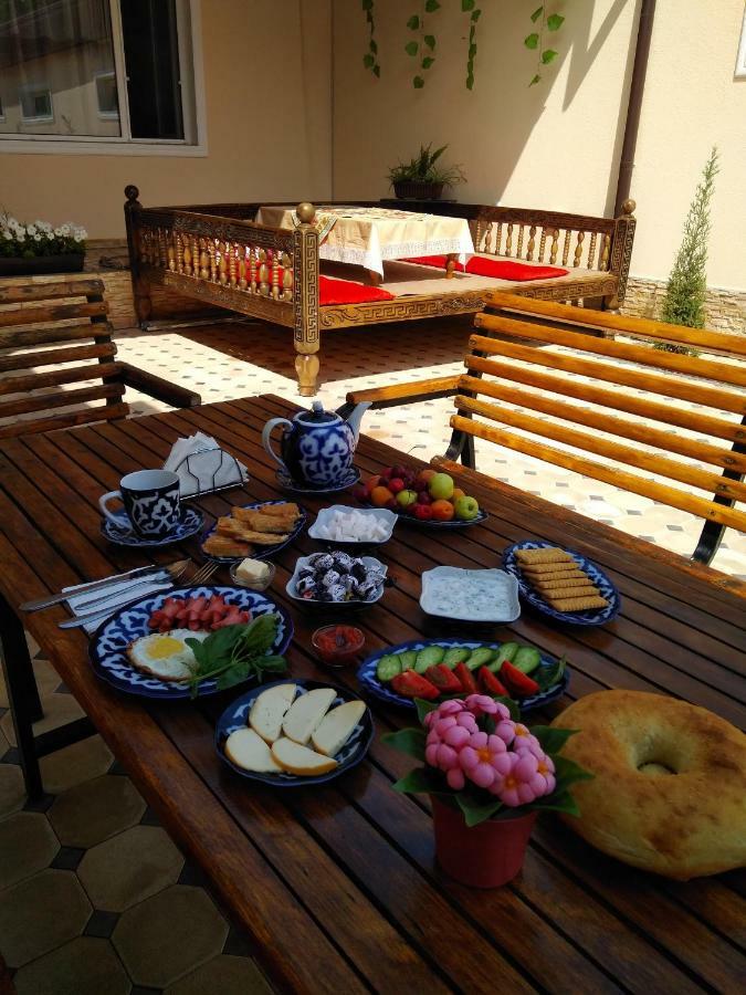 Hostel Bukhara Gold Tasjkent Eksteriør billede